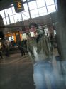 Ankunft am Stuttgarter Flughafen: Timmster
Zunächst noch nur hinter Glas zu bewundern^^ Weil sein Gepäck ewig auf sich warten ließ... Ankunft am Stuttgarter Flughafen: Timmster
Zunächst noch nur hinter Glas zu bewundern^^ Weil sein Gepäck ewig auf sich warten ließ...